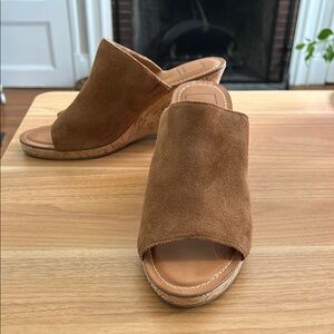 Dolce Vita Bailey Suede Mule Heels in Brown